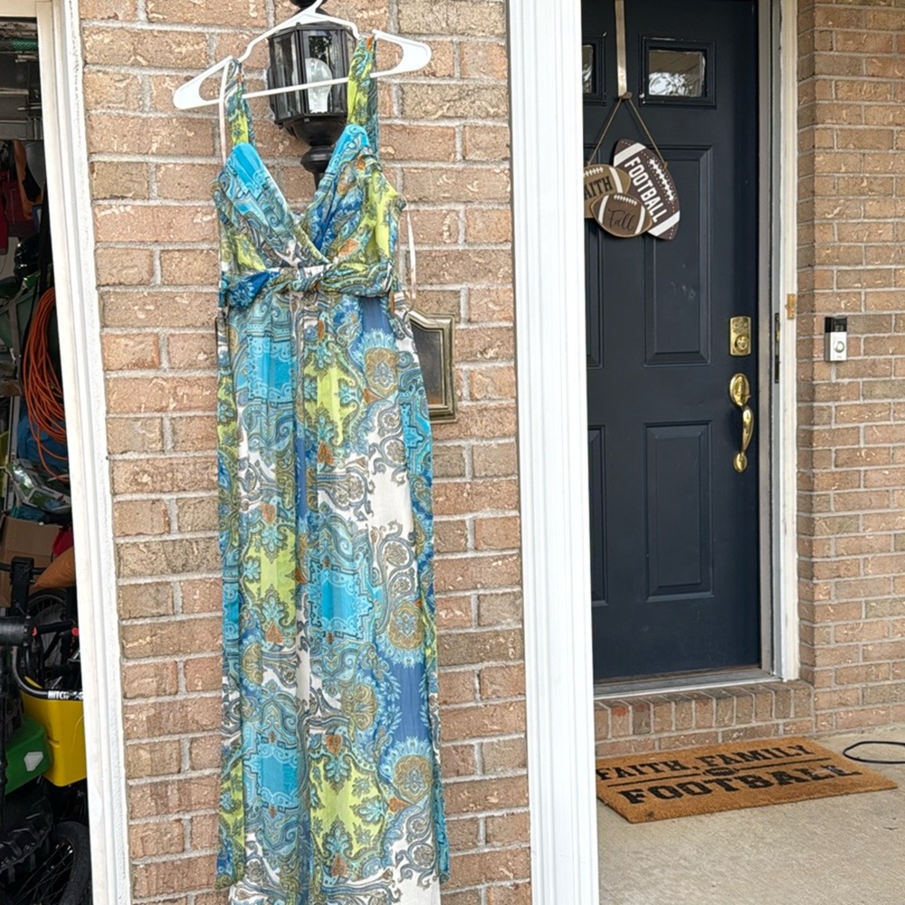 Long flowy maxi dress